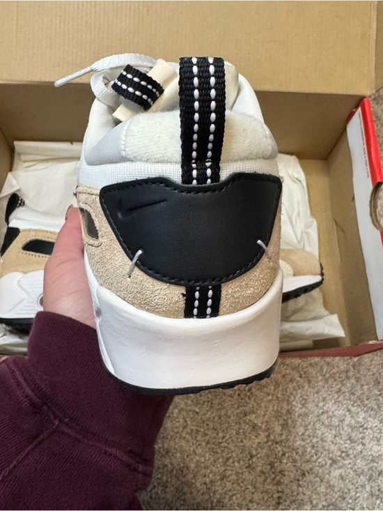 Nike Air Max 90 Futura NWT Women's Size 8.5 - Picture 15 of 16